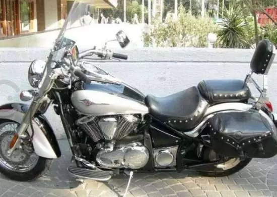 $ 129.900 Vendo motocicleta kawasaki modelo vulcan 900 lt año 2007